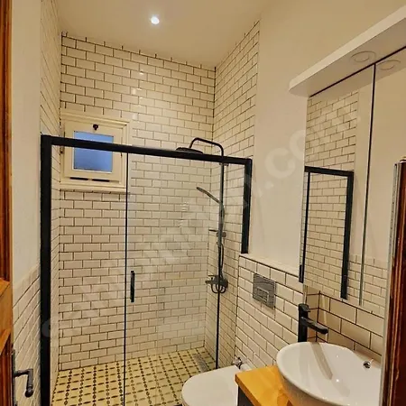 Appartement Furnished Renovated Historical Galata Tower In Cultural Center Istambul